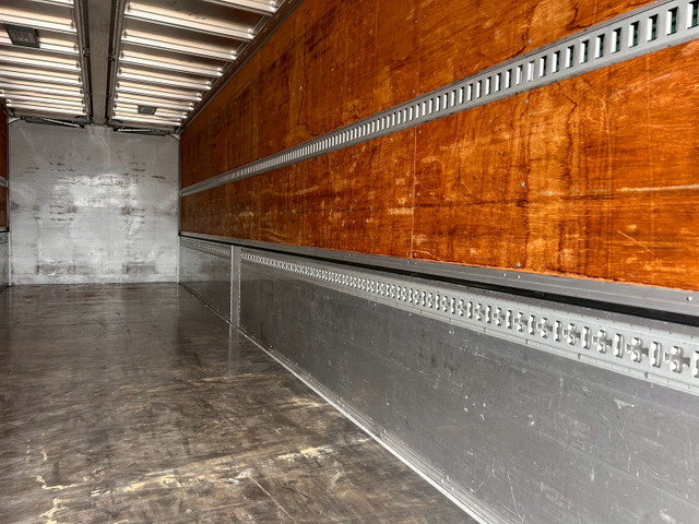 【エンジン好調×即納可能×エアサス】UD/クオン|中古トラックの販売・買取・査定のアイナビ