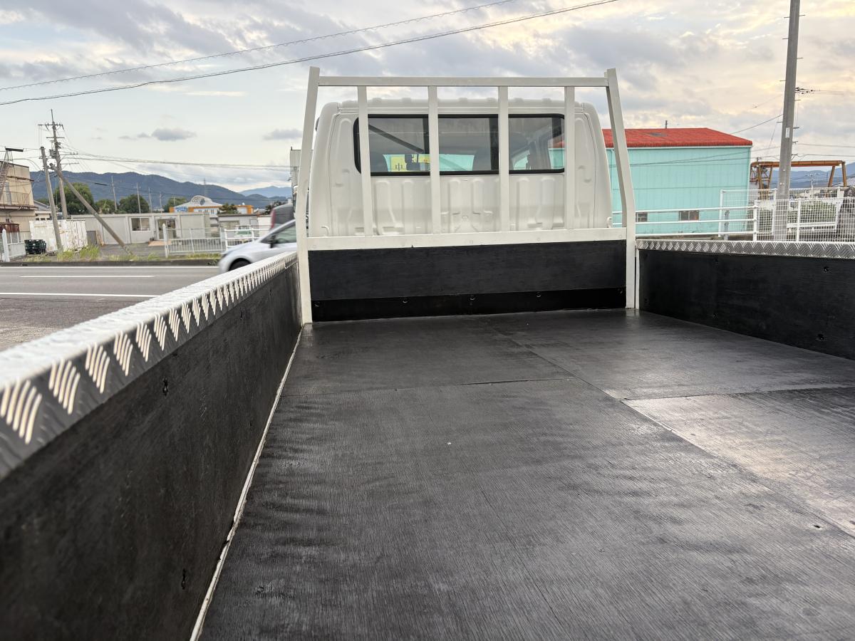 H22 トヨエース Wキャブロング|中古トラックの販売・買取・査定のアイナビ