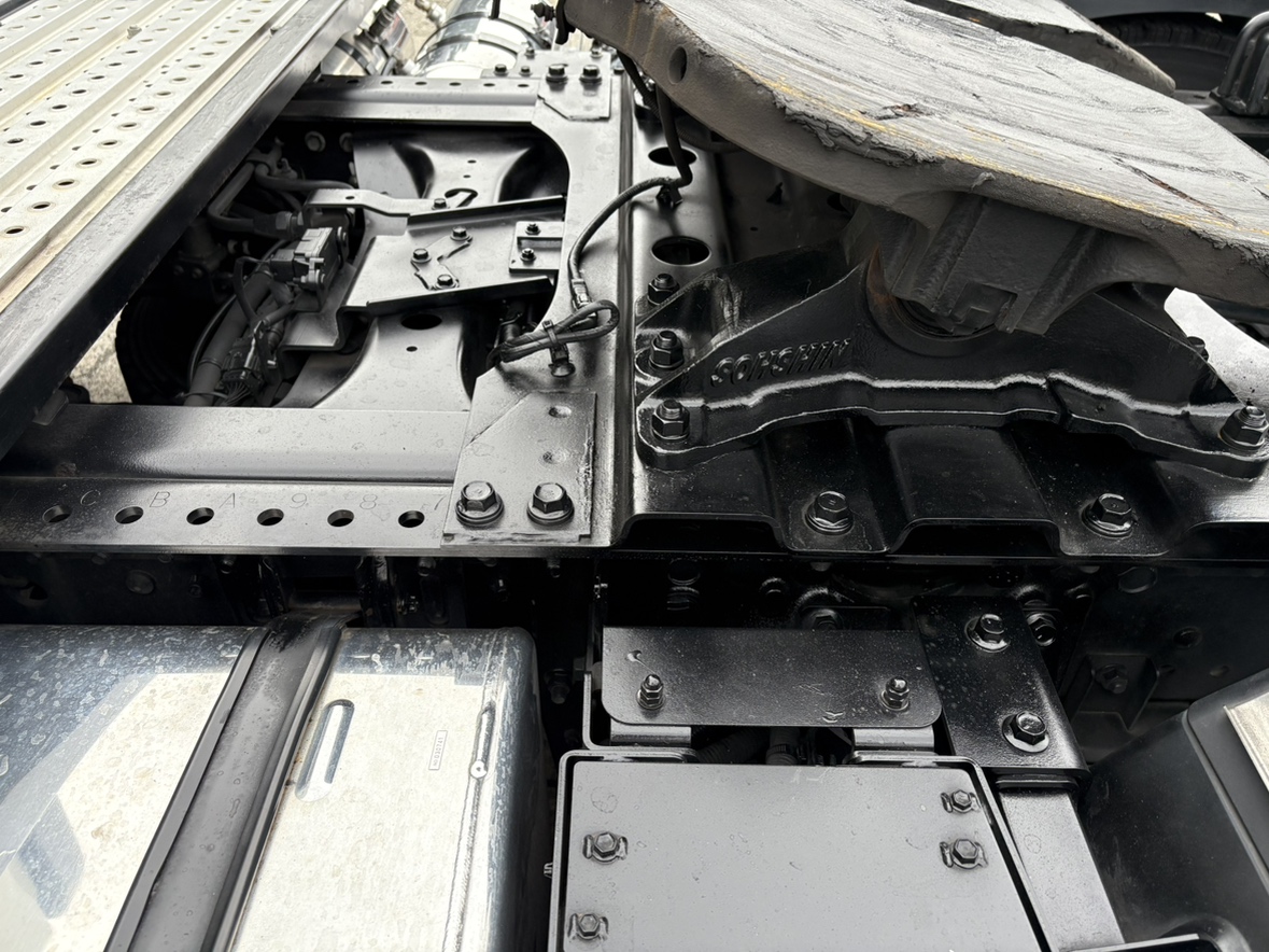 H31年式、プロフィア、ハイグレード、トラクタ、車検付き|中古トラックの販売・買取・査定のアイナビ