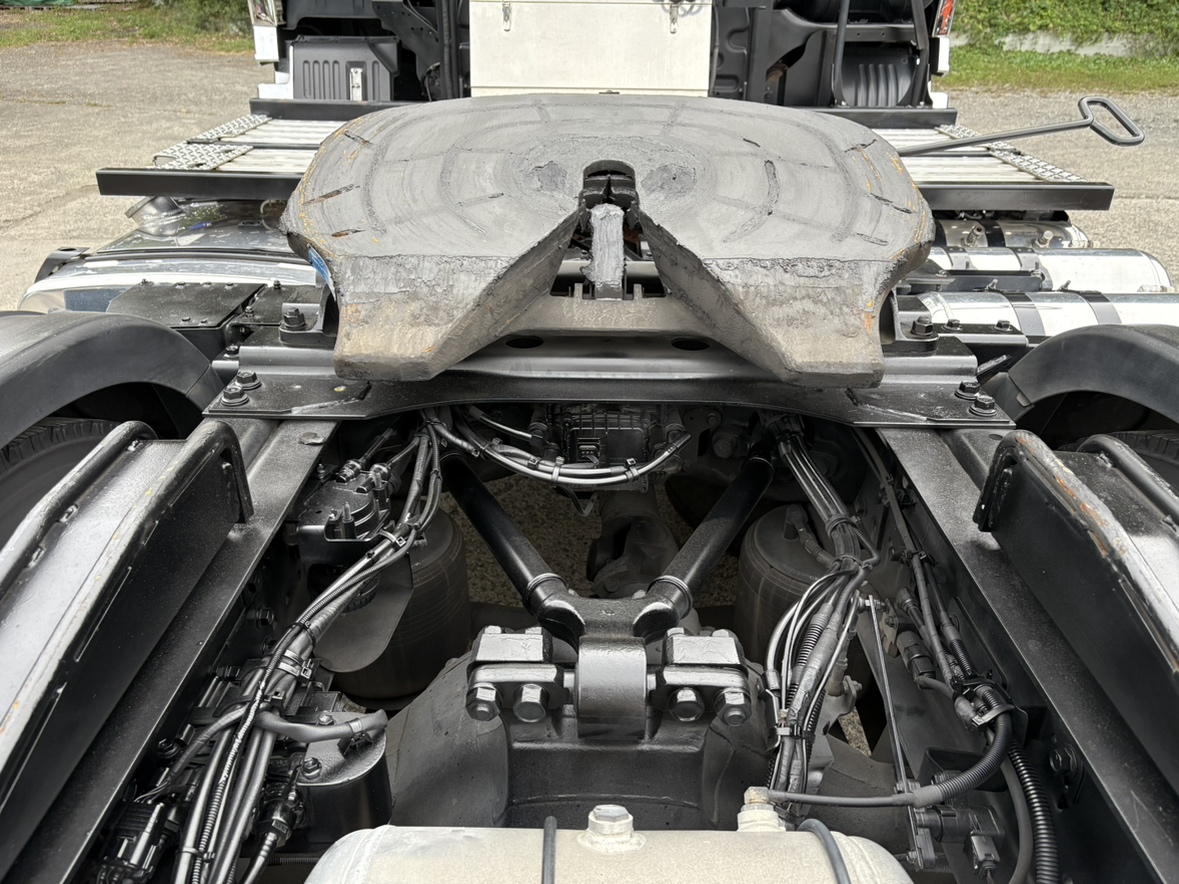 H31年式、プロフィア、ハイグレード、トラクタ、車検付き|中古トラックの販売・買取・査定のアイナビ