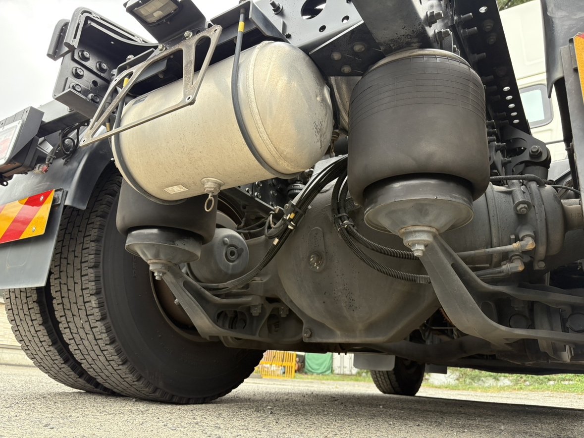 H31年式、プロフィア、ハイグレード、トラクタ、車検付き|中古トラックの販売・買取・査定のアイナビ