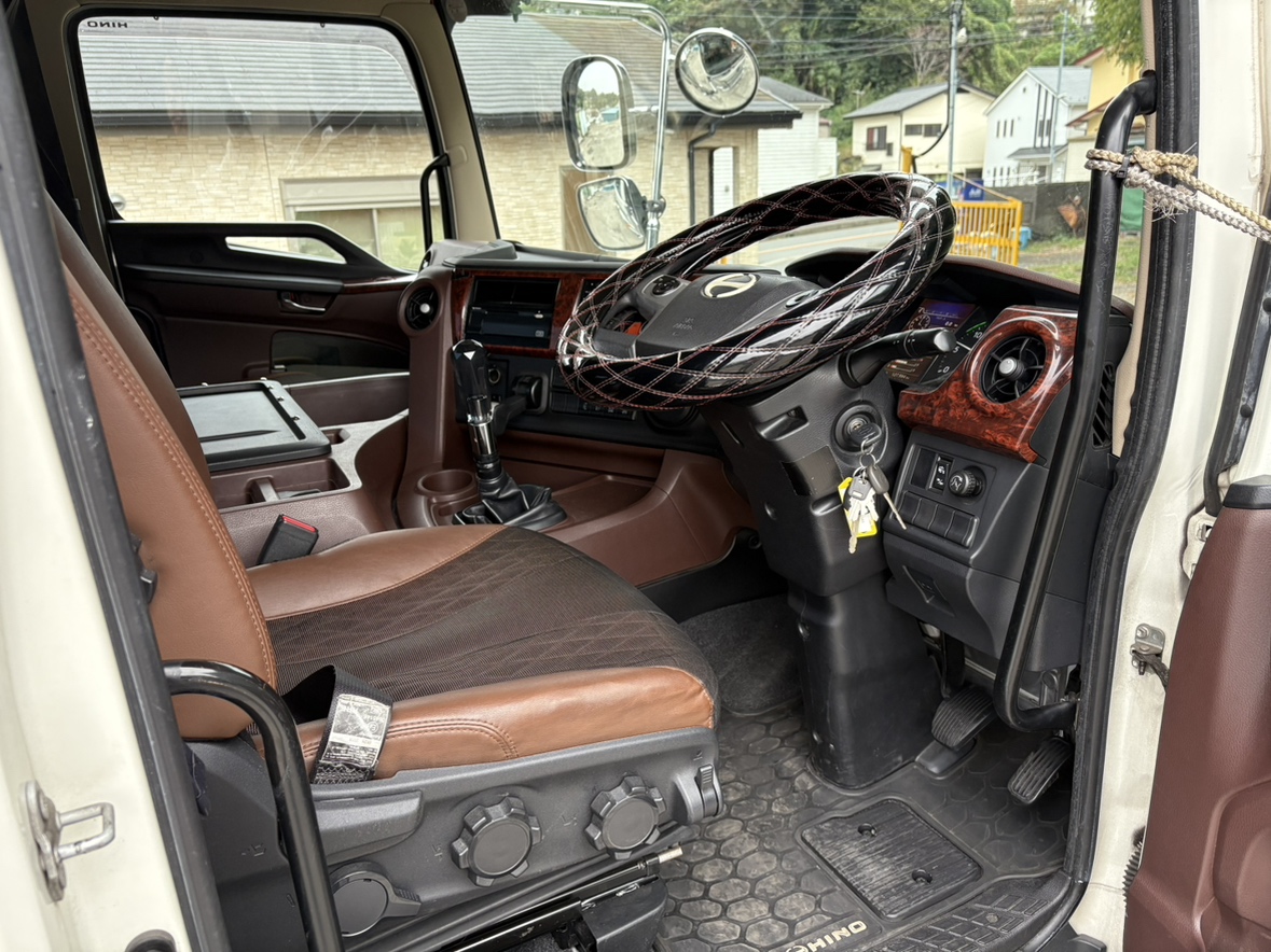 H31年式、プロフィア、ハイグレード、トラクタ、車検付き|中古トラックの販売・買取・査定のアイナビ