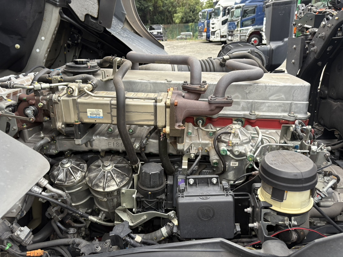 H31年式、プロフィア、ハイグレード、トラクタ、車検付き|中古トラックの販売・買取・査定のアイナビ