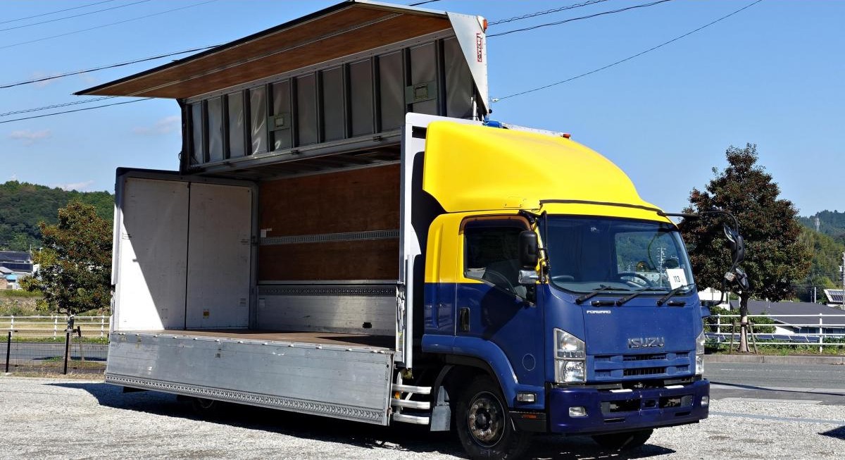 フォワード 増トン積載7.2tワイドアルミウイング|中古トラックの販売・買取・査定のアイナビ