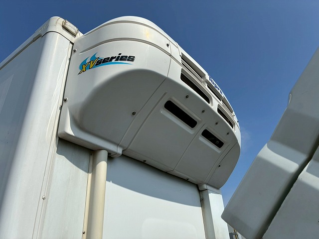 東プレR404A標準幅左サイド扉デュオニックAT2t積載2t5t|中古トラックの販売・買取・査定のアイナビ