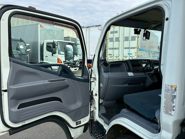 東プレR404A標準幅左サイド扉デュオニックAT2t積載2t5t|中古トラックの販売・買取・査定のアイナビ