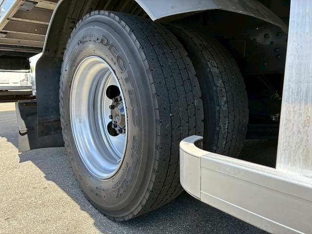 フルキャブ6200フルワイド後輪エアサスパブコ6速MT|中古トラックの販売・買取・査定のアイナビ