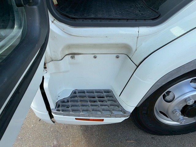 フルキャブ6200フルワイド後輪エアサスパブコ6速MT|中古トラックの販売・買取・査定のアイナビ