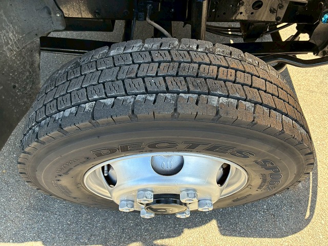 フルキャブ6200フルワイド後輪エアサスパブコ6速MT|中古トラックの販売・買取・査定のアイナビ