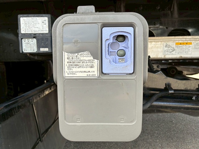 フルキャブ6200フルワイド後輪エアサスパブコ6速MT|中古トラックの販売・買取・査定のアイナビ