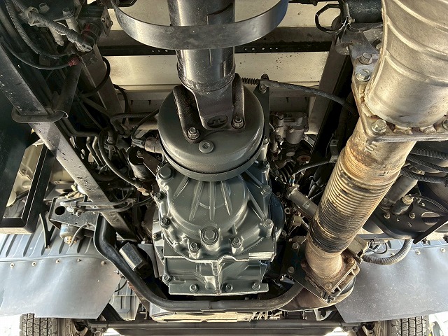 フルキャブ6200フルワイド後輪エアサスパブコ6速MT|中古トラックの販売・買取・査定のアイナビ