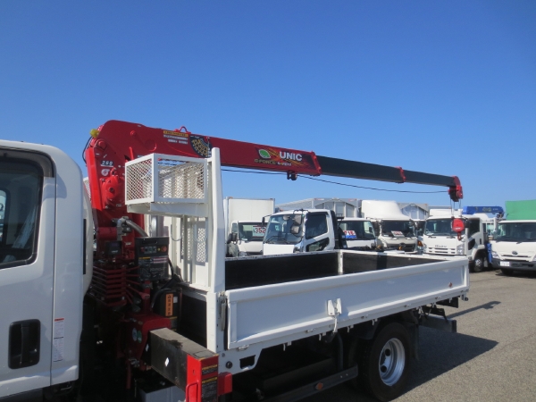 いすゞエルフ3段ラジコンクレーン付|中古トラックの販売・買取・査定のアイナビ