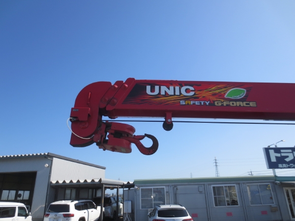 いすゞエルフ3段ラジコンクレーン付|中古トラックの販売・買取・査定のアイナビ