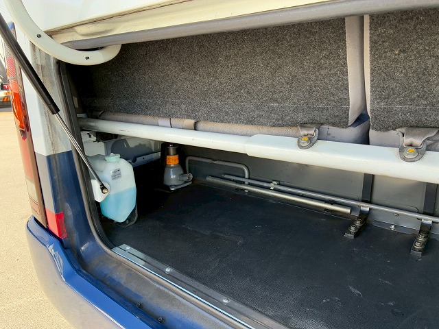 乗車定員29人リアトランク総輪エアサス自動扉ガソリン車|中古トラックの販売・買取・査定のアイナビ