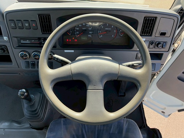 乗車定員29人リアトランク総輪エアサス自動扉ガソリン車|中古トラックの販売・買取・査定のアイナビ