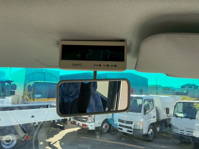 乗車定員29人リアトランク総輪エアサス自動扉ガソリン車|中古トラックの販売・買取・査定のアイナビ