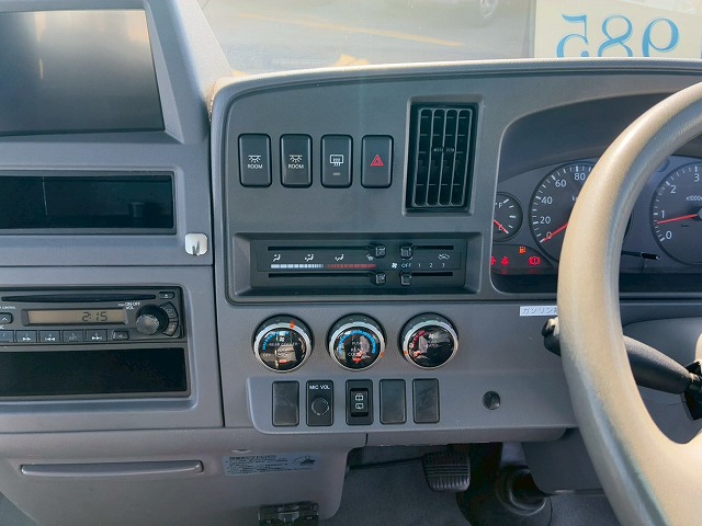 乗車定員29人リアトランク総輪エアサス自動扉ガソリン車|中古トラックの販売・買取・査定のアイナビ