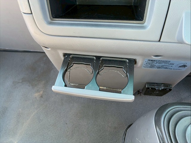 乗車定員29人リアトランク総輪エアサス自動扉ガソリン車|中古トラックの販売・買取・査定のアイナビ