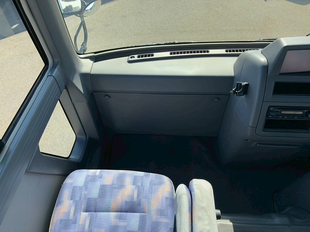 乗車定員29人リアトランク総輪エアサス自動扉ガソリン車|中古トラックの販売・買取・査定のアイナビ