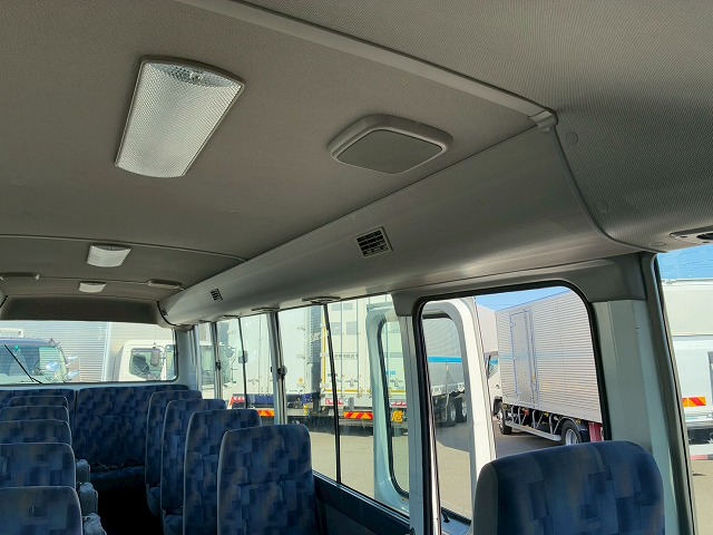 乗車定員29人リアトランク総輪エアサス自動扉ガソリン車|中古トラックの販売・買取・査定のアイナビ