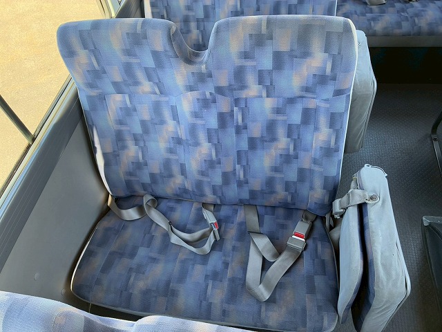 乗車定員29人リアトランク総輪エアサス自動扉ガソリン車|中古トラックの販売・買取・査定のアイナビ