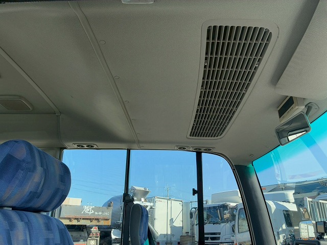 乗車定員29人リアトランク総輪エアサス自動扉ガソリン車|中古トラックの販売・買取・査定のアイナビ