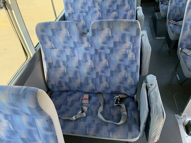 乗車定員29人リアトランク総輪エアサス自動扉ガソリン車|中古トラックの販売・買取・査定のアイナビ