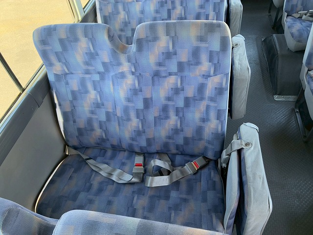 乗車定員29人リアトランク総輪エアサス自動扉ガソリン車|中古トラックの販売・買取・査定のアイナビ