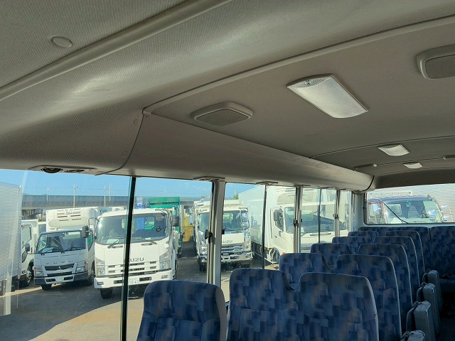 乗車定員29人リアトランク総輪エアサス自動扉ガソリン車|中古トラックの販売・買取・査定のアイナビ