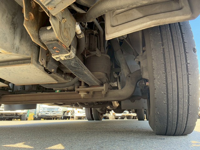 乗車定員29人リアトランク総輪エアサス自動扉ガソリン車|中古トラックの販売・買取・査定のアイナビ