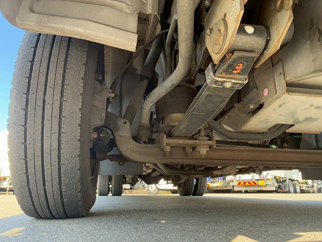 乗車定員29人リアトランク総輪エアサス自動扉ガソリン車|中古トラックの販売・買取・査定のアイナビ