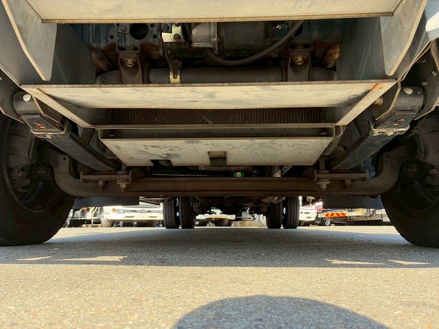 乗車定員29人リアトランク総輪エアサス自動扉ガソリン車|中古トラックの販売・買取・査定のアイナビ