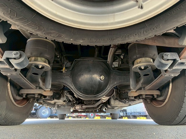 乗車定員29人リアトランク総輪エアサス自動扉ガソリン車|中古トラックの販売・買取・査定のアイナビ