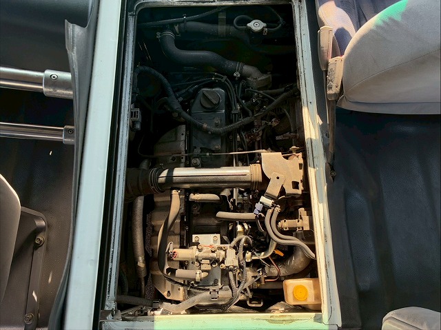 乗車定員29人リアトランク総輪エアサス自動扉ガソリン車|中古トラックの販売・買取・査定のアイナビ