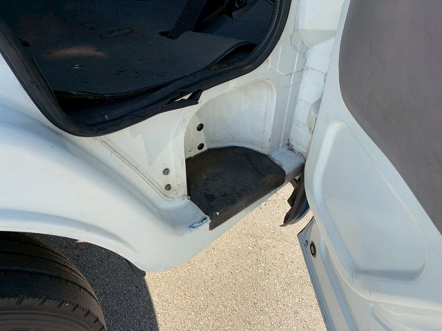 乗車定員29人リアトランク総輪エアサス自動扉ガソリン車|中古トラックの販売・買取・査定のアイナビ