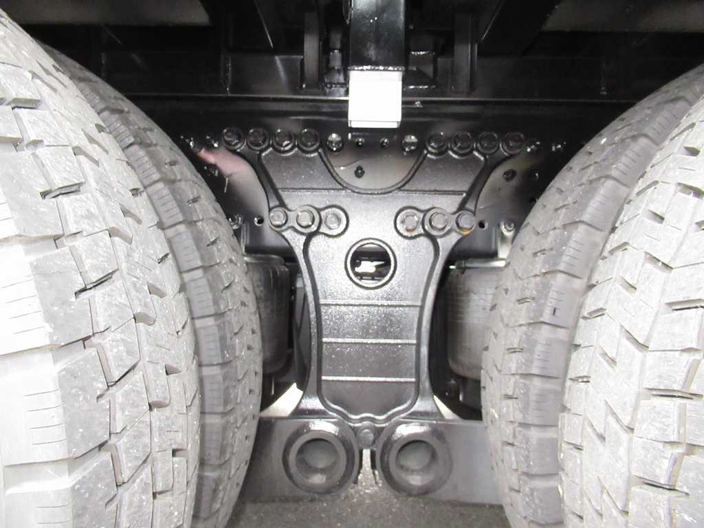 3軸高床 アルミ平 Rエアサス MTリターダ 380PS 7速|中古トラックの販売・買取・査定のアイナビ