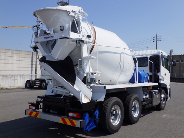 日産UD2PG-CW5DLミキサー10tドラム容量:8.3㎥|中古トラックの販売・買取・査定のアイナビ