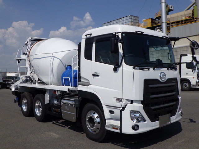 日産UD2PG-CW5DLミキサー10tドラム容量:8.3㎥|中古トラックの販売・買取・査定のアイナビ
