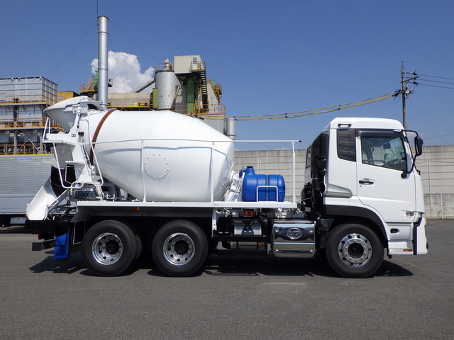 日産UD2PG-CW5DLミキサー10tドラム容量:8.3㎥|中古トラックの販売・買取・査定のアイナビ