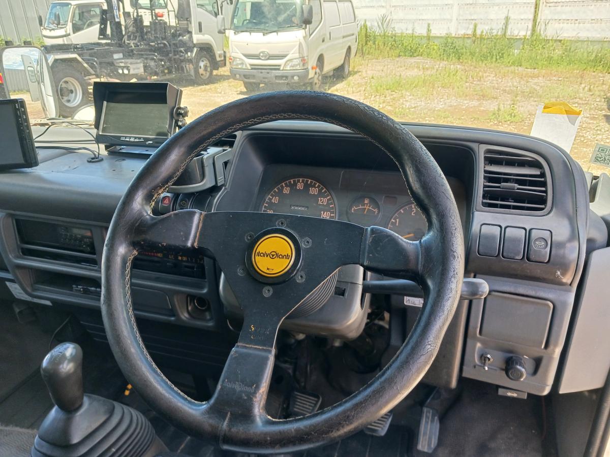 早すぎたヨーロッパスタイル、UTデザイン|中古トラックの販売・買取・査定のアイナビ