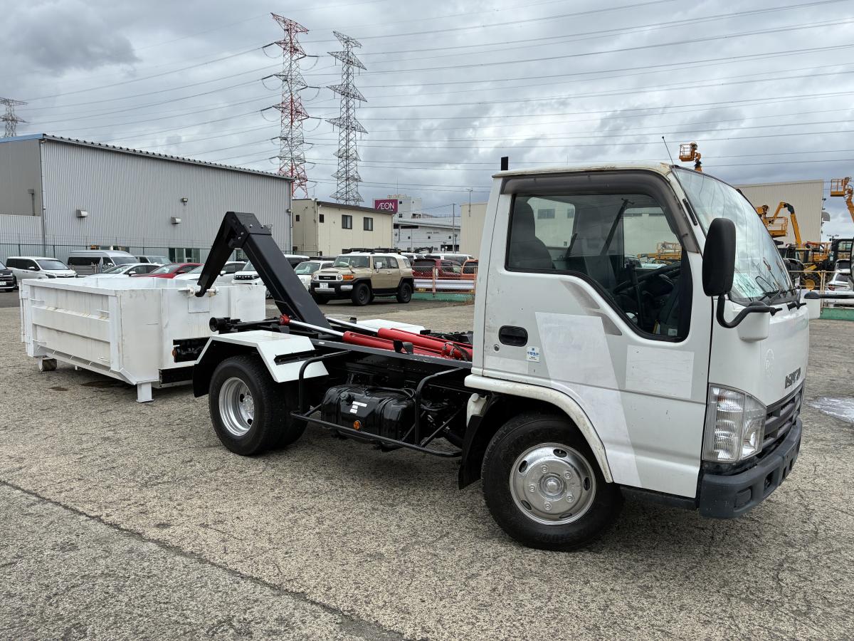 上物ほぼ新品、3tアームロール、箱付、Km少ない|中古トラックの販売・買取・査定のアイナビ