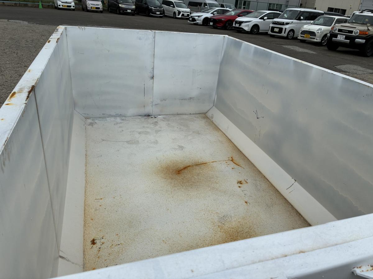 上物ほぼ新品、3tアームロール、箱付、Km少ない|中古トラックの販売・買取・査定のアイナビ