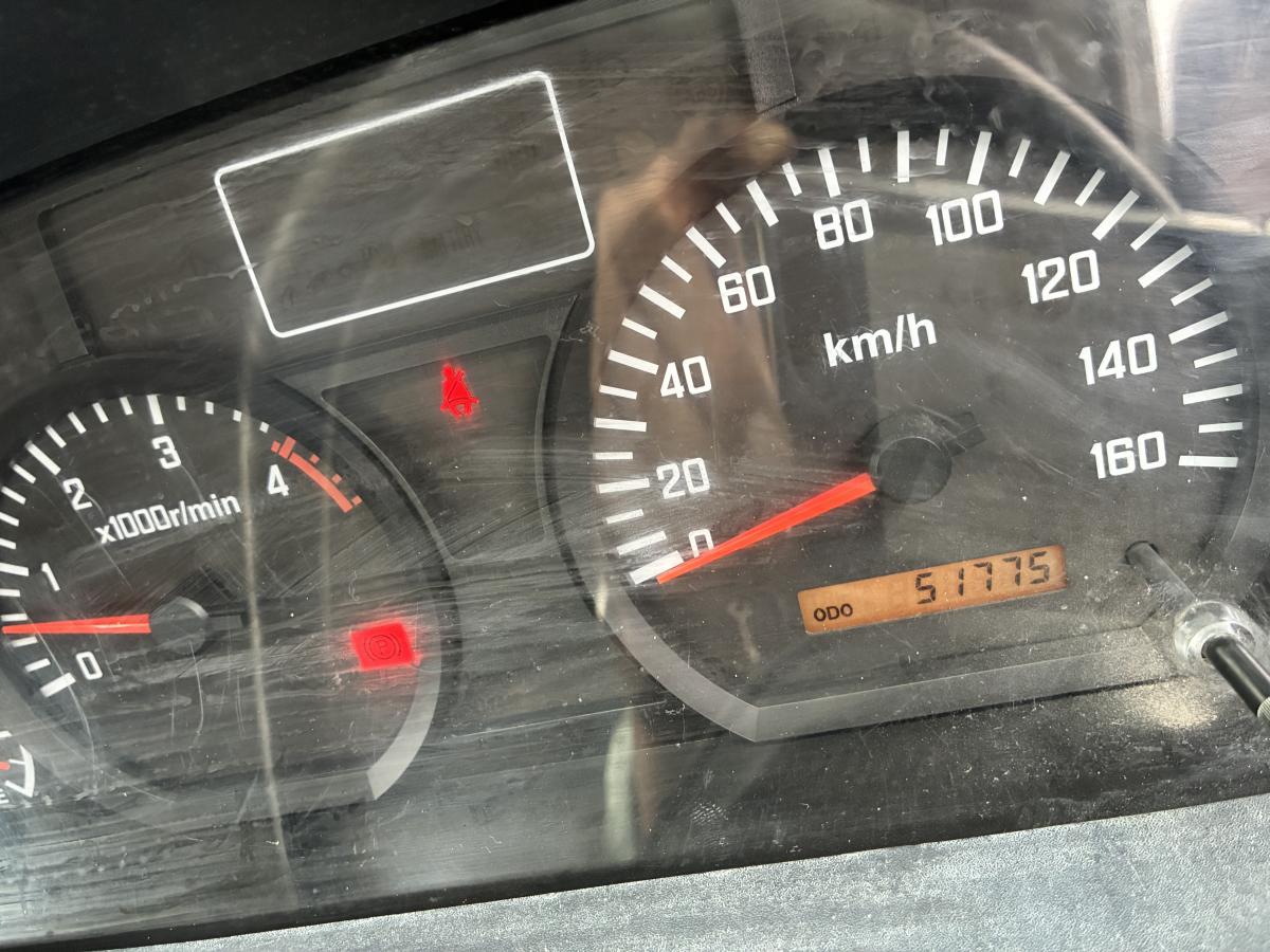 上物ほぼ新品、3tアームロール、箱付、Km少ない|中古トラックの販売・買取・査定のアイナビ