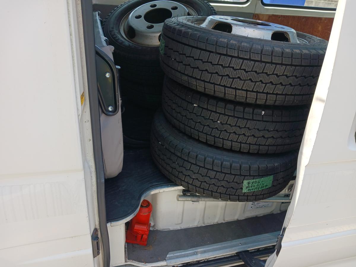 2t、観音ドア、ディーゼル4リッター|中古トラックの販売・買取・査定のアイナビ