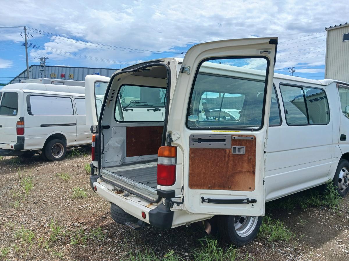 2t、観音ドア、ディーゼル4リッター|中古トラックの販売・買取・査定のアイナビ