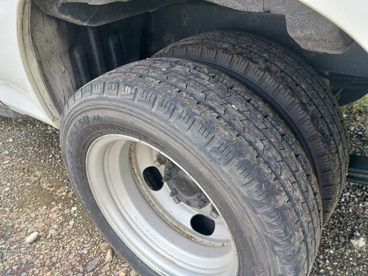 2t、観音ドア、ディーゼル4リッター|中古トラックの販売・買取・査定のアイナビ