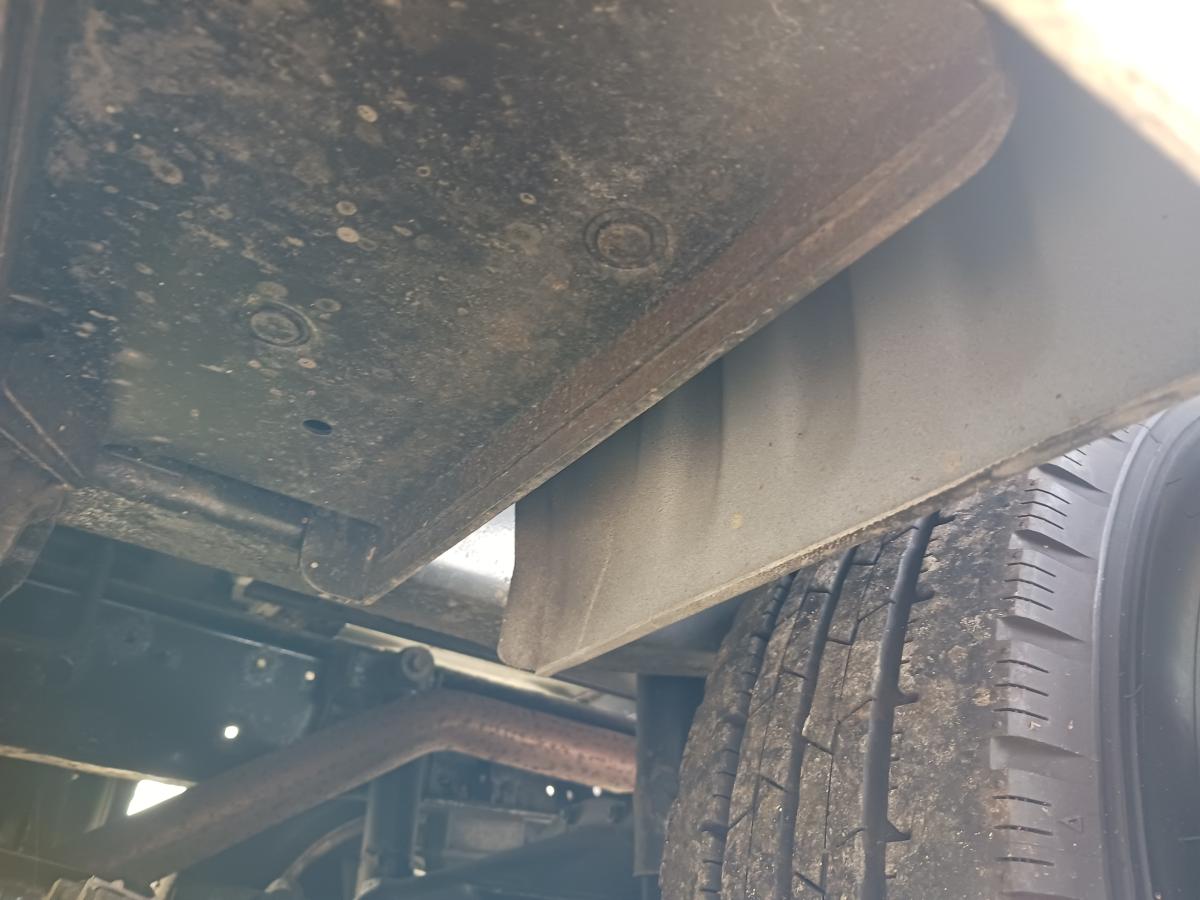 2t、観音ドア、ディーゼル4リッター|中古トラックの販売・買取・査定のアイナビ