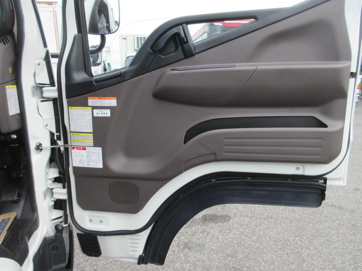 新明和 土砂ダンプ 5トン未満 積載2トン 5速 !!|中古トラックの販売・買取・査定のアイナビ