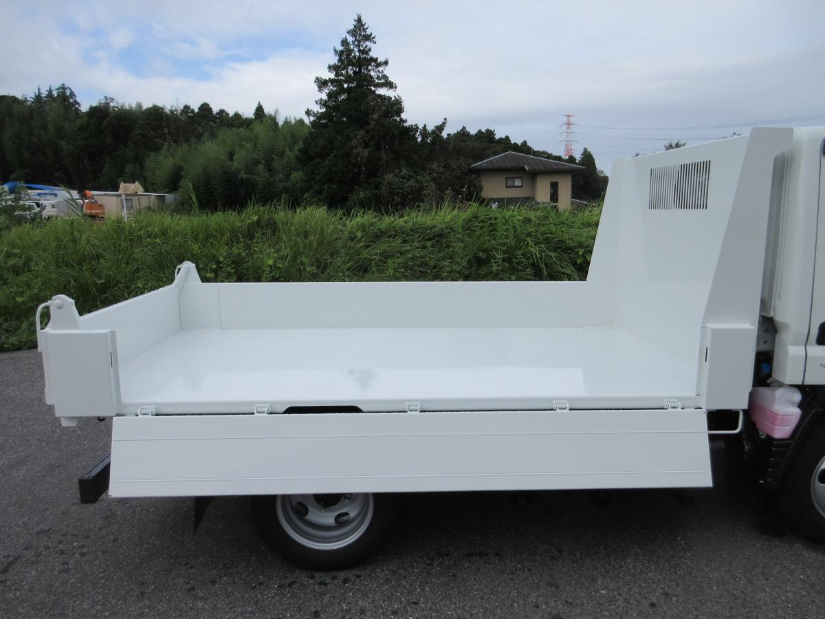 新明和 土砂ダンプ 5トン未満 積載2トン 5速 !!|中古トラックの販売・買取・査定のアイナビ