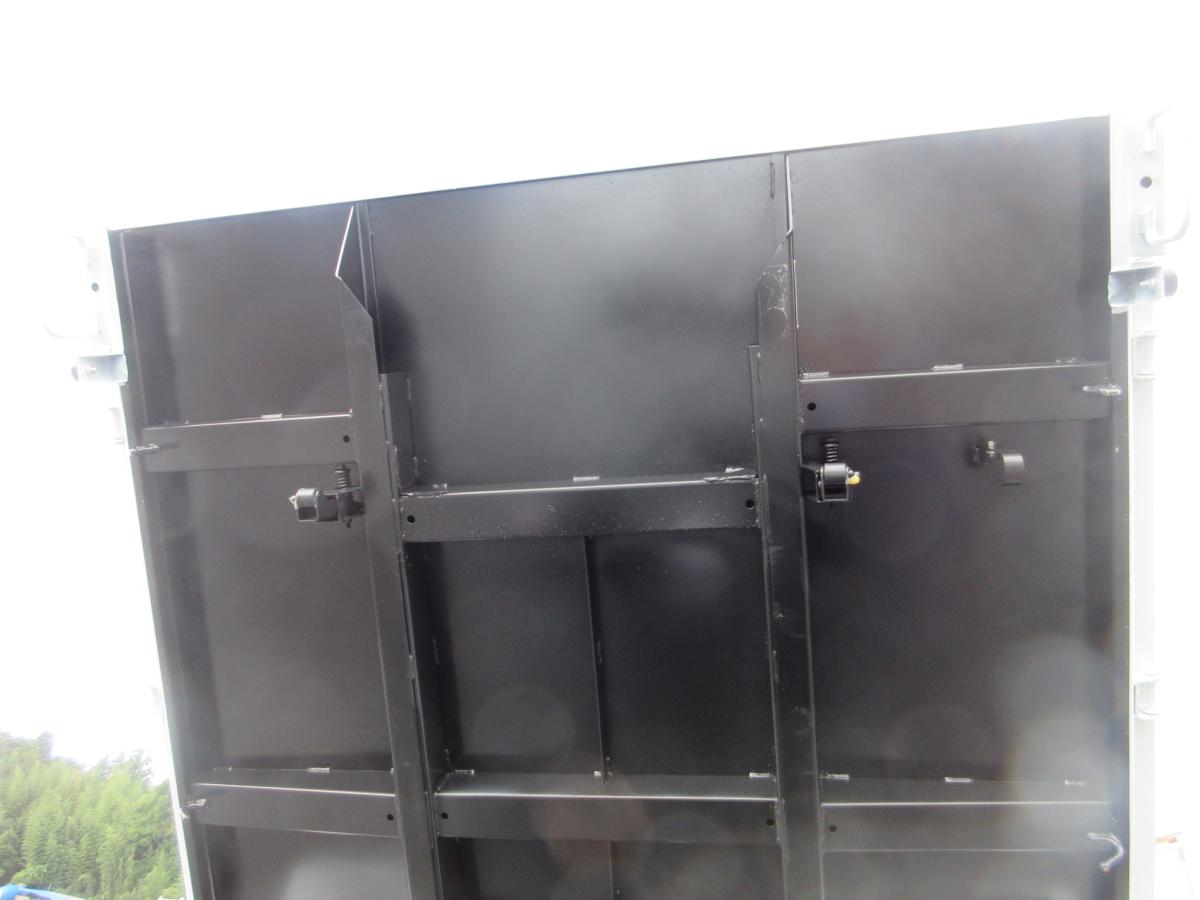 新明和 土砂ダンプ 5トン未満 積載2トン 5速 !!|中古トラックの販売・買取・査定のアイナビ